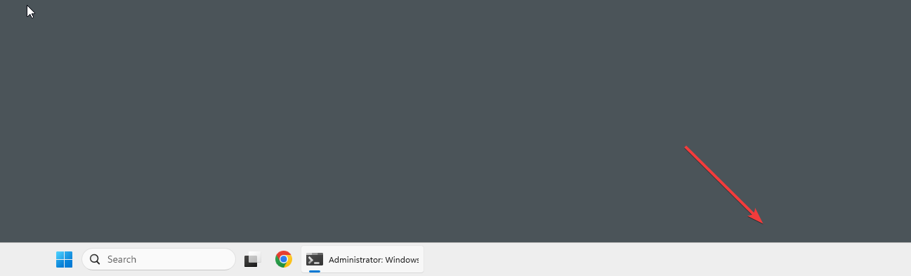 Windows 11 25H2 taskbar with system tray icons and clock missing after KB5121003